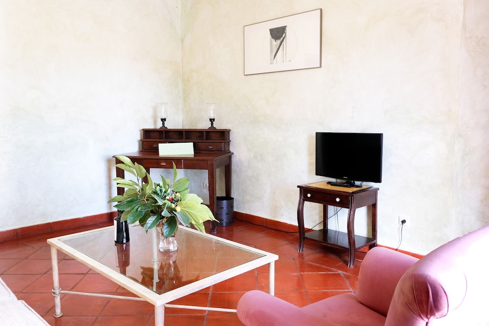 Junior Suite, 2 Twin Beds, Terrace - Photo 9