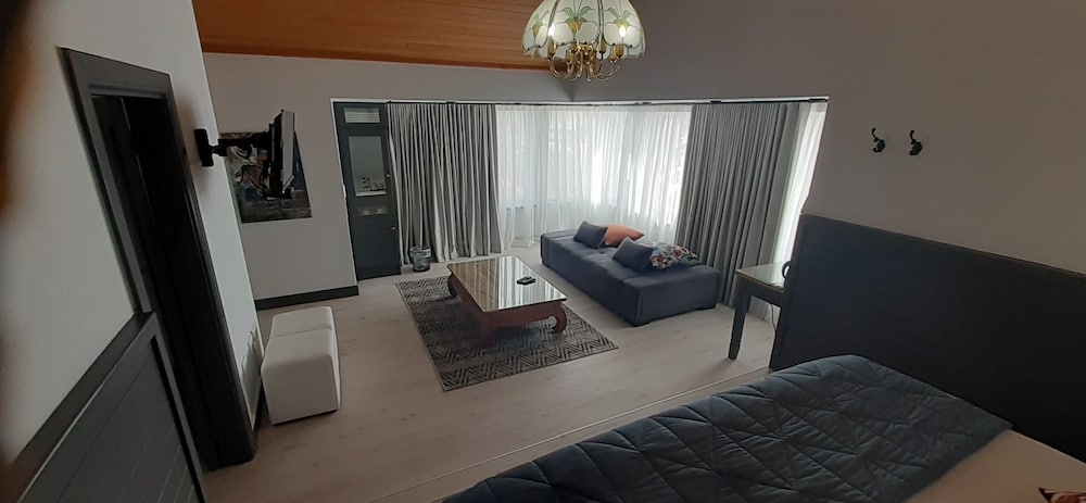 Standard Triple Room photo 3