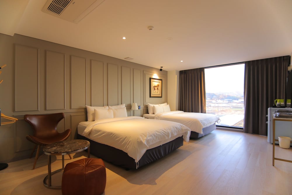 Deluxe Twin Room - Photo 1