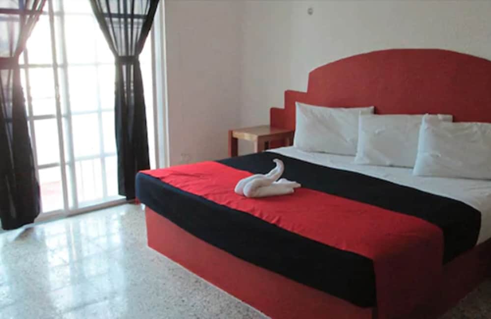 Junior Suite, 1 King Bed, Kitchenette, City View