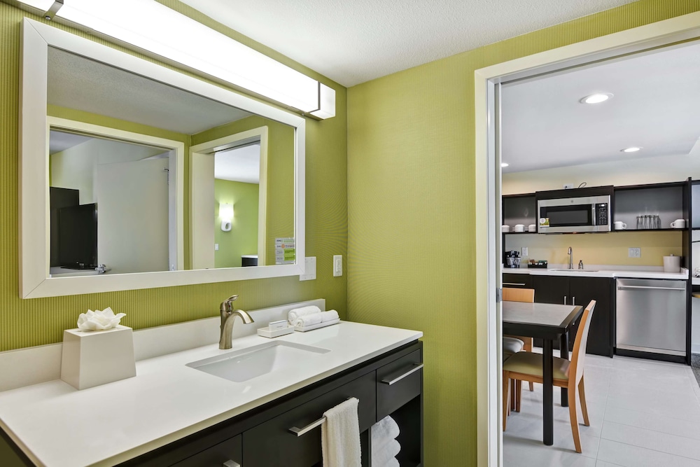Queen Studio with Two Queen Beds - Mobility Access/Non-Smoking