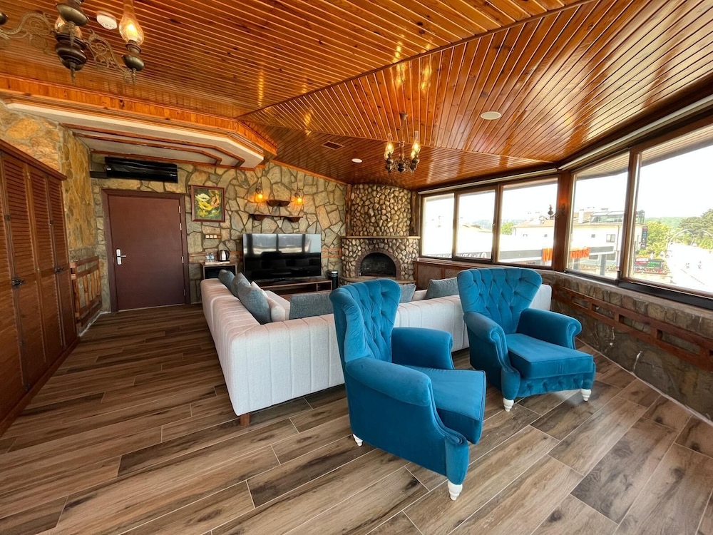 Executive Suite photo 1