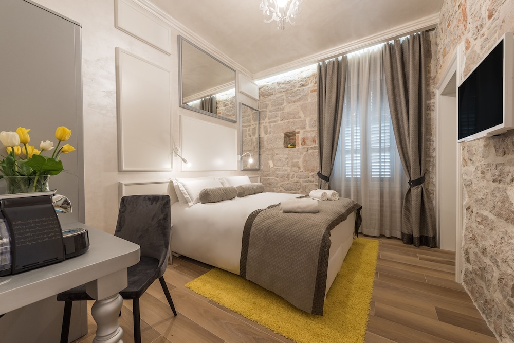Design Double or Twin Room, 1 Bedroom (Room 14)
