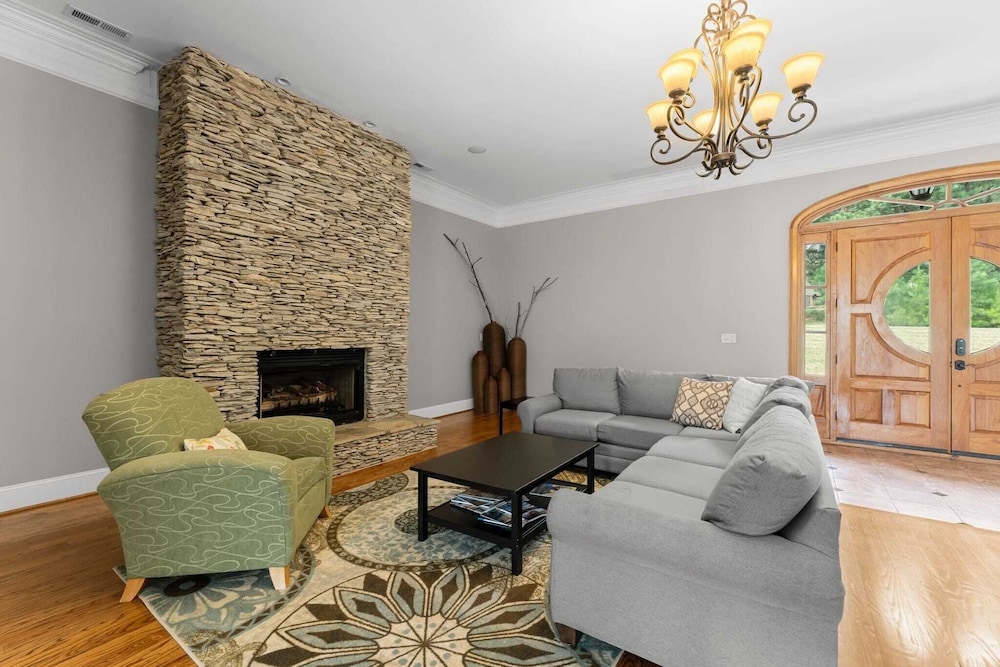 House (Multiple Bedrooms) photo 3
