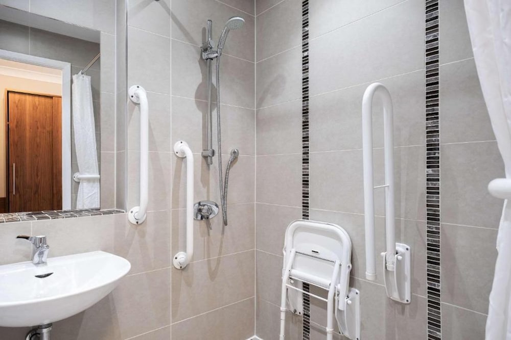 Standard Room, 1 King Bed (Walk In Shower)
