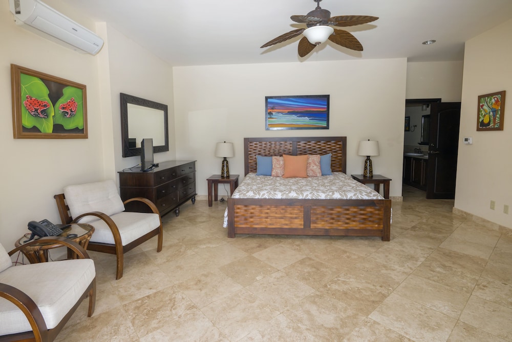 Honeymoon Studio Suite, 1 King Bed, Ocean View