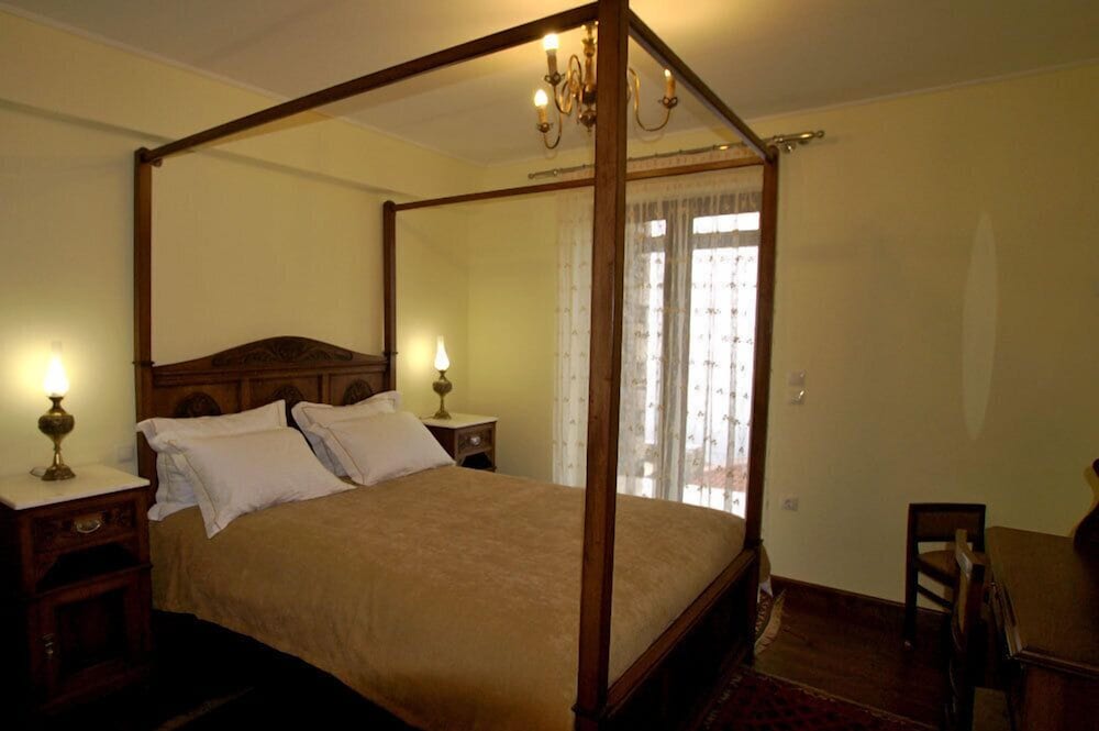 Superior Suite, Fireplace photo 1