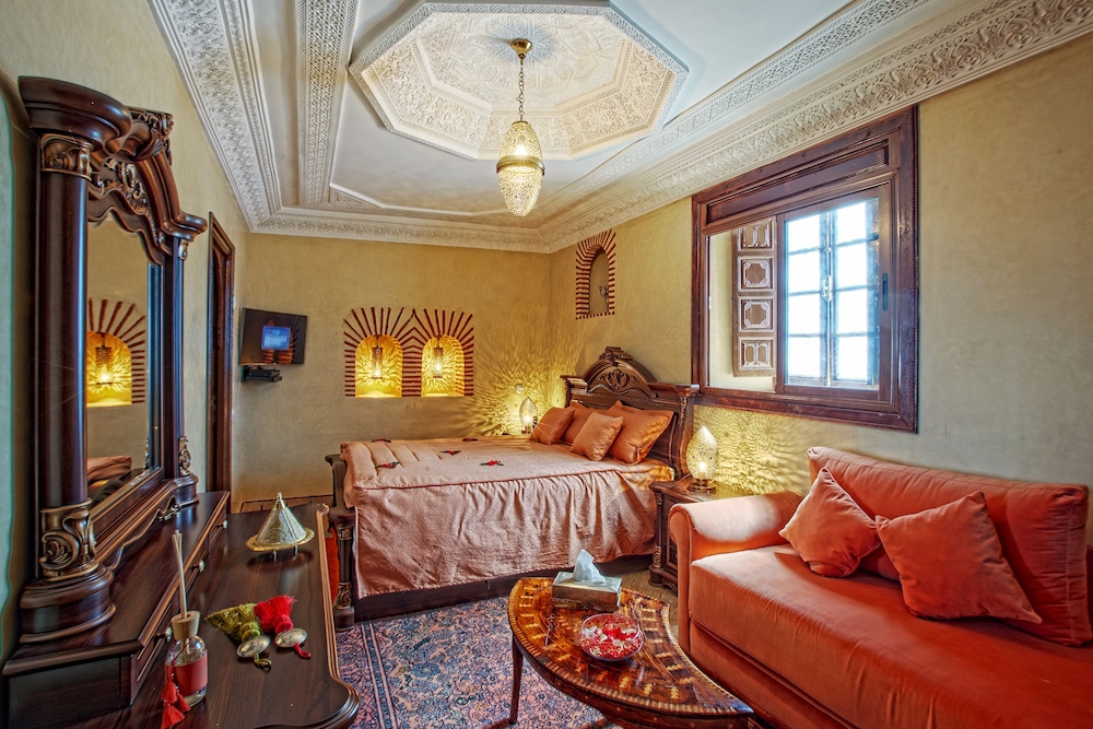 Luxury Room (Yakout)