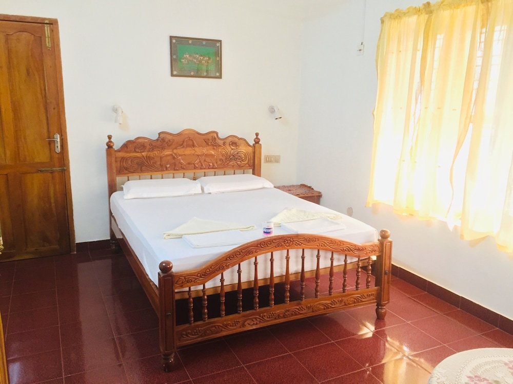 Standard Room (A/C) photo 1