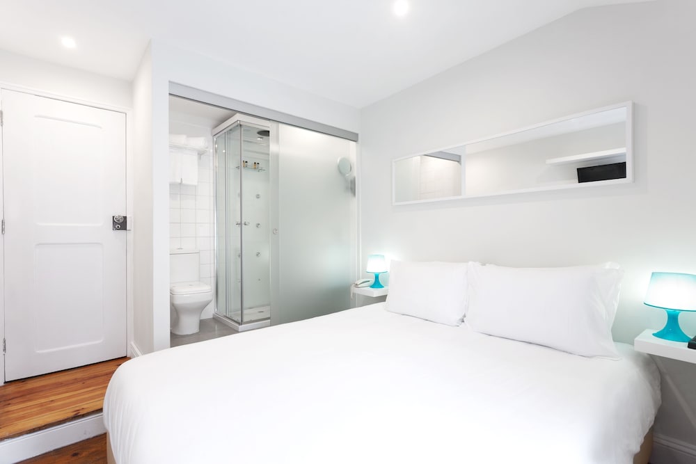 Standard Double Room photo 3
