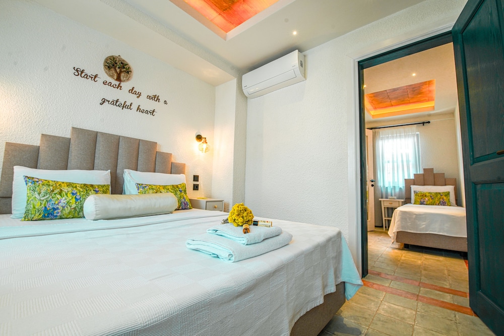 Deluxe Triple Room photo 1