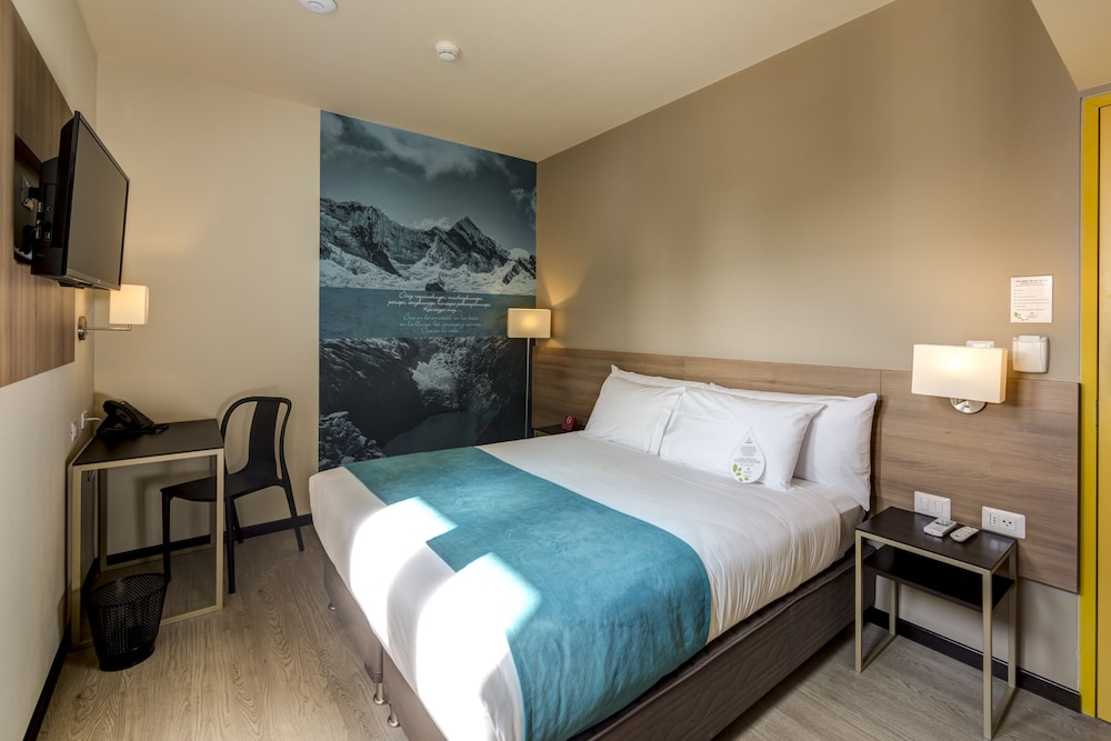 Double Room, 1 Queen Bed photo 2
