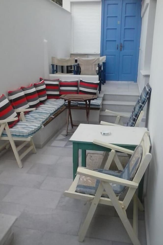 Triple Room (Basement) photo 3