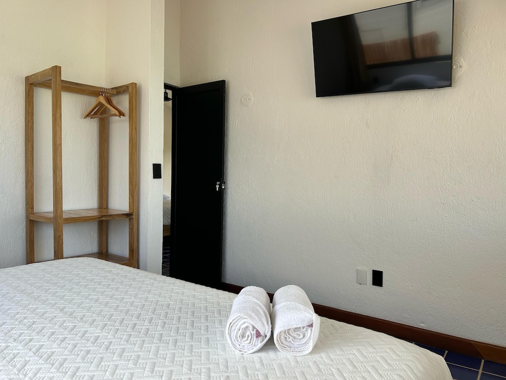Family Quadruple Room, 2 Bedrooms, Terrace, Lake View photo 3
