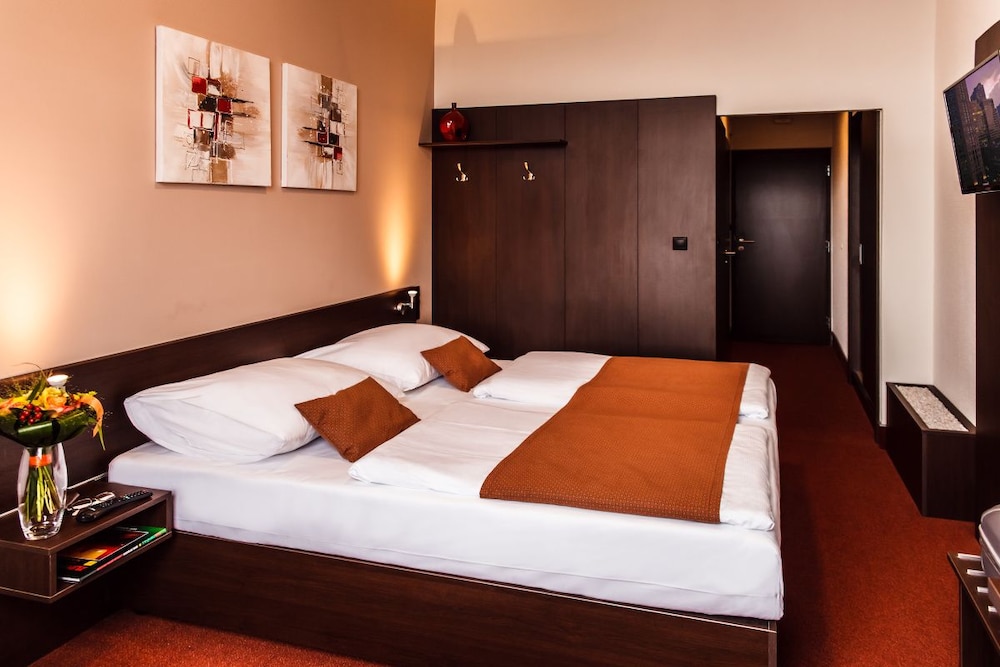 Business Double Room photo 2