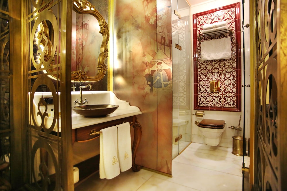 Deluxe Room with City View photo 2