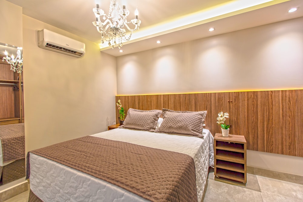 Deluxe Quadruple Room, City View