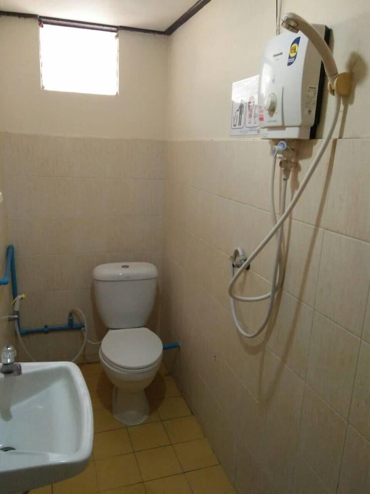 Standard Room, Air Conditioned photo 3