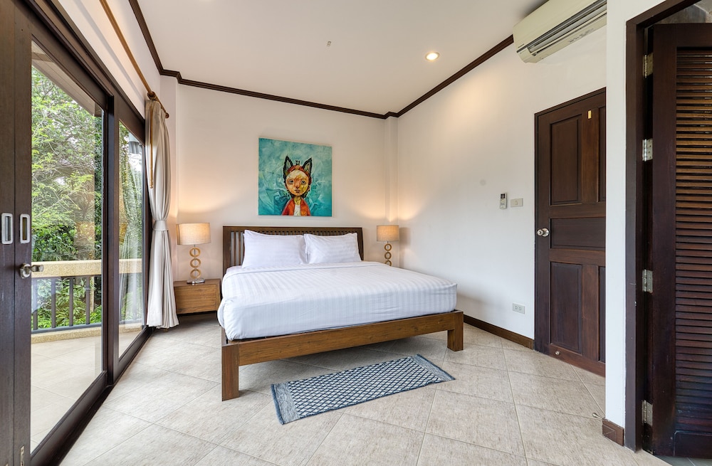 3-Bedroom Villa with Sea View photo 1