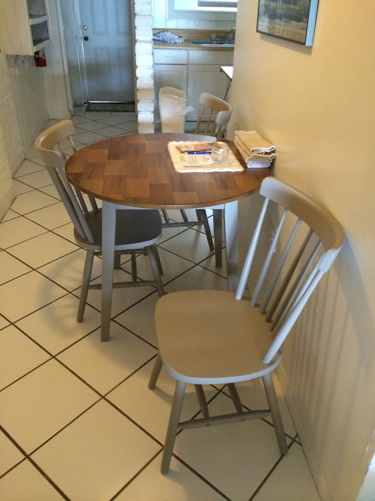 Waterfront Efficiency, 2 Double Beds - Sombrero photo 3