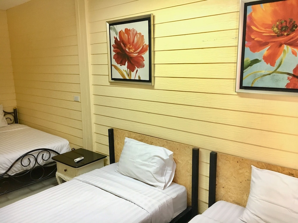 Standard Triple Room photo 3
