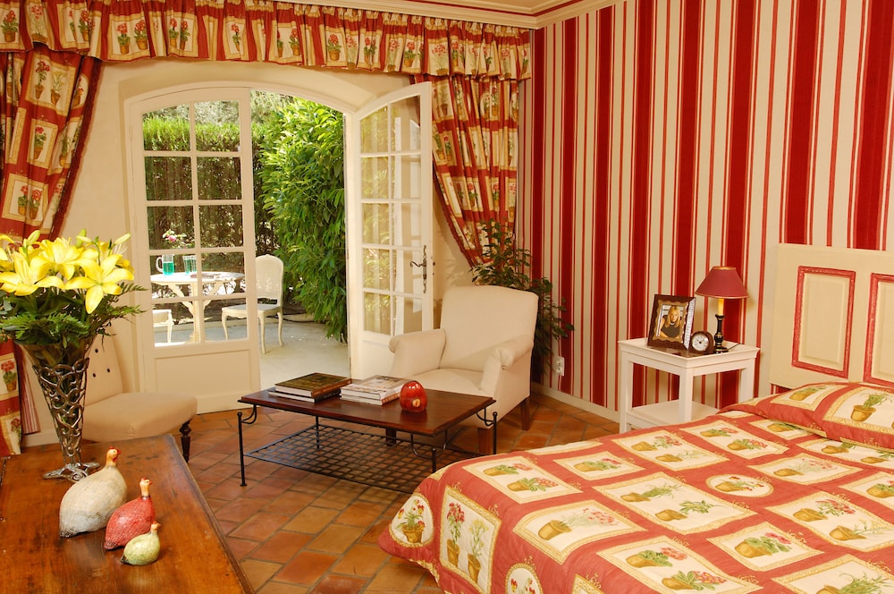 Deluxe Double or Twin Room, 3 Bedrooms, Terrace photo 3
