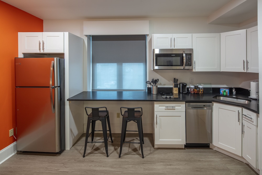 Suite, 2 Bedrooms, Non Smoking photo 2