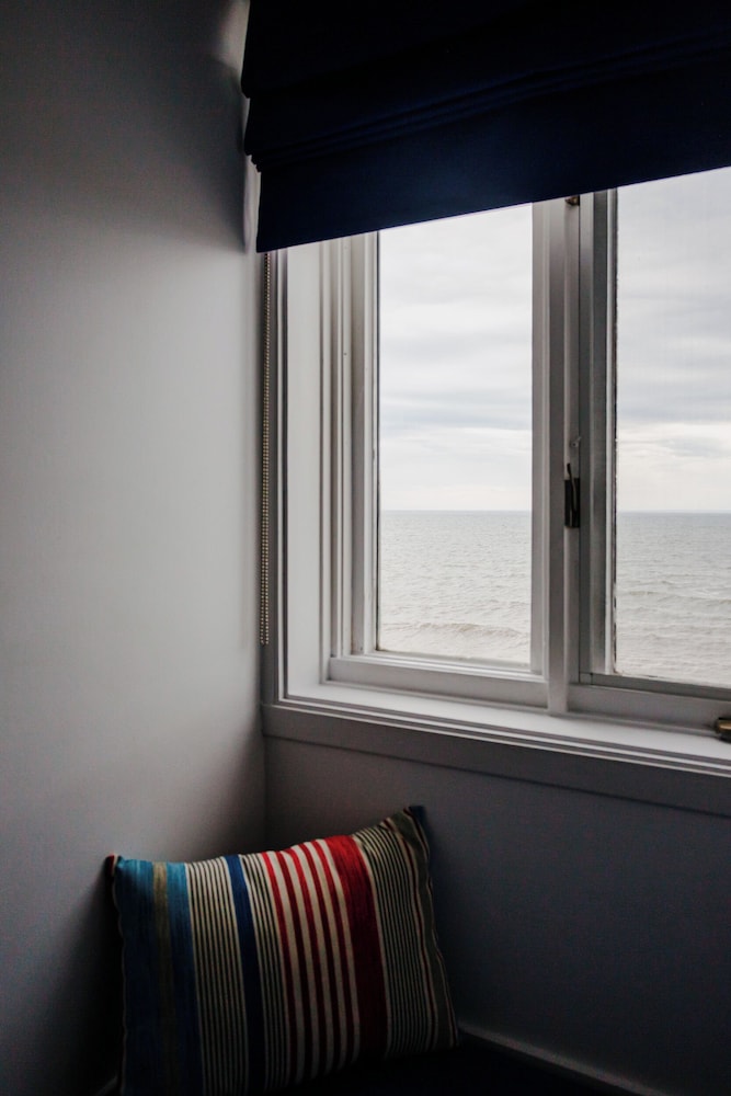Bay side, Queen with sofa bed photo 2