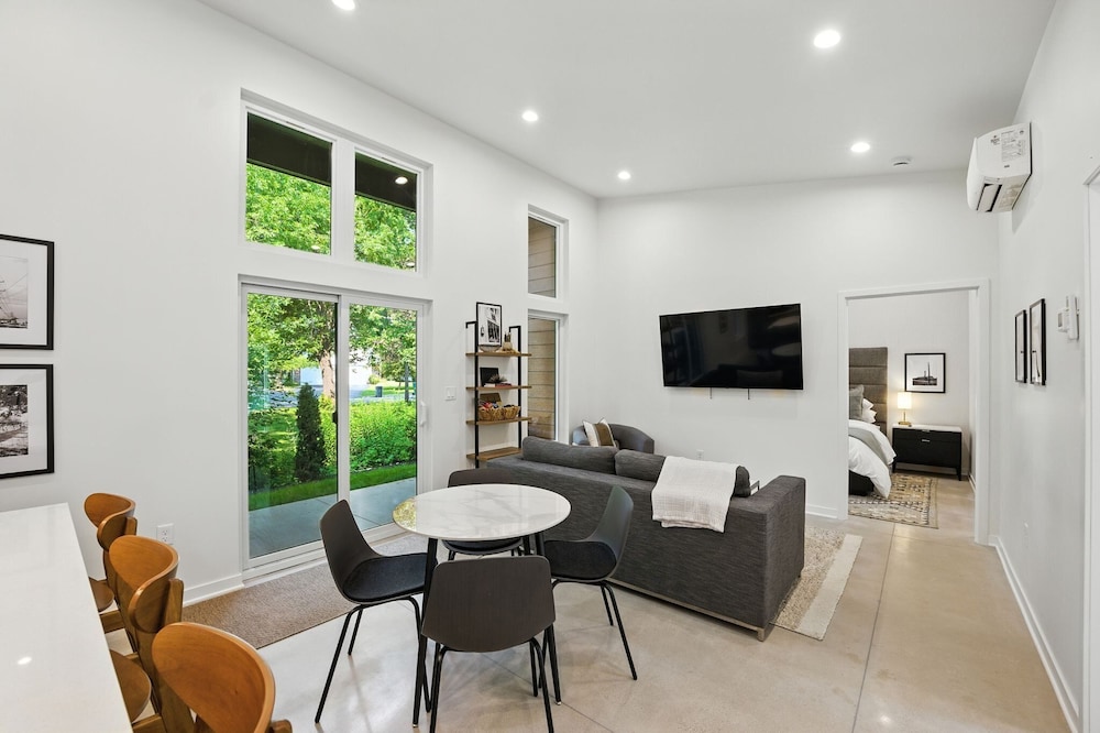 Townhome, 2 Bedrooms