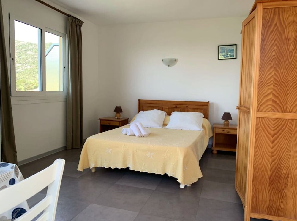 Economy Room, Balcony, Sea View photo 1