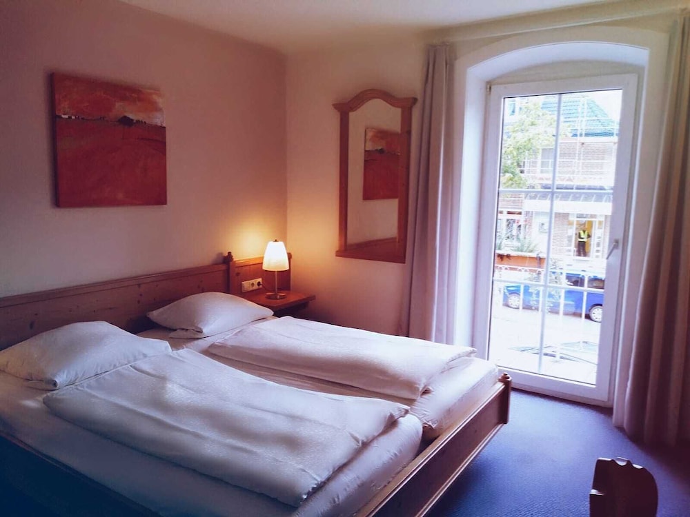 Basic Double Room