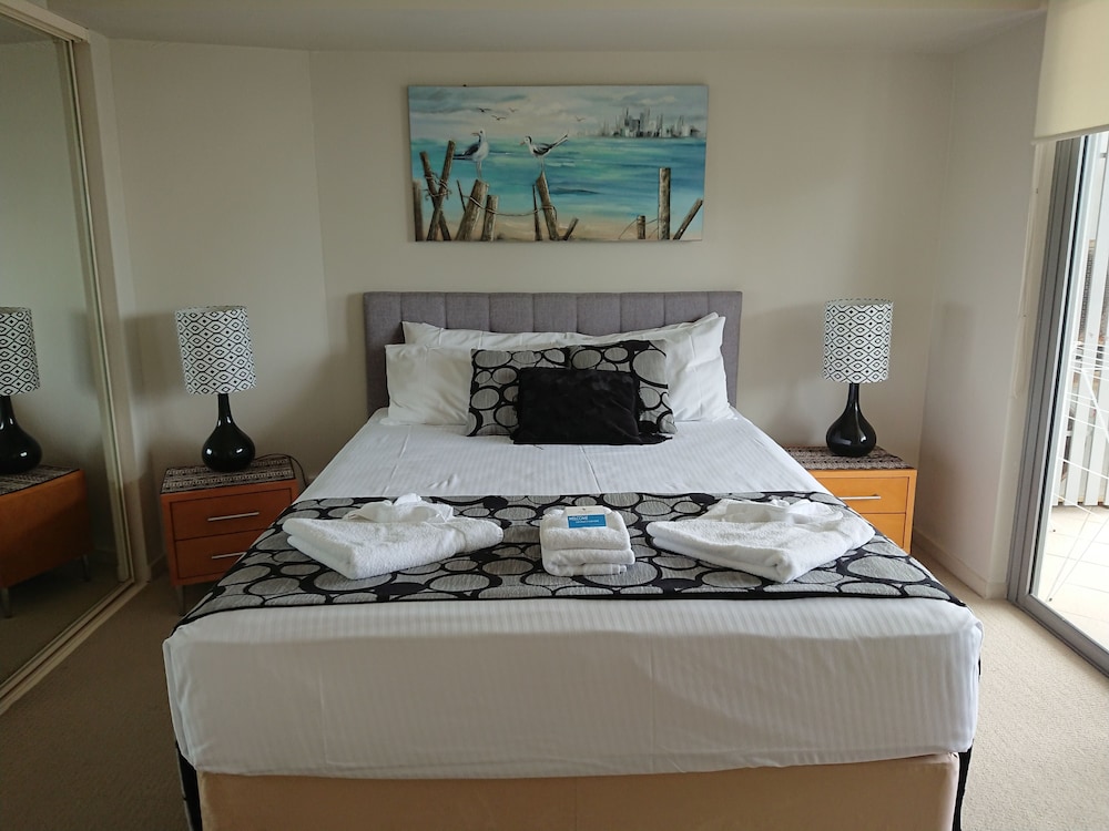 3 Bedroom Apartment photo 2