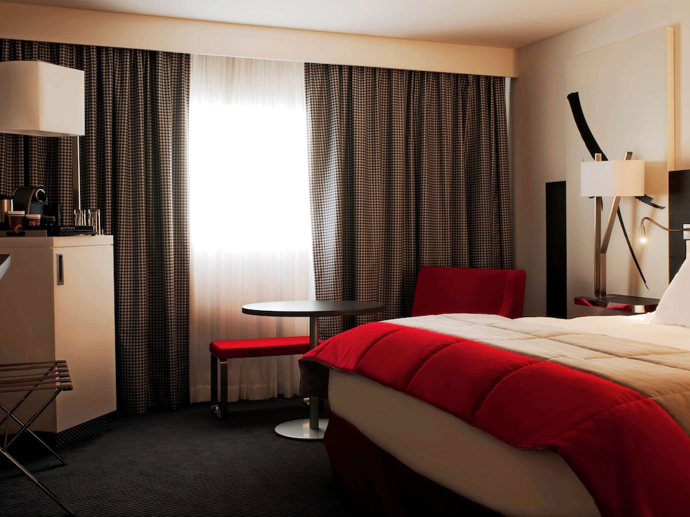 Family Superior Room, 2 Double Beds and 1 Single Sofa Bed photo 2