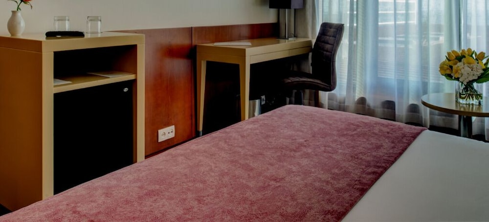 Available room