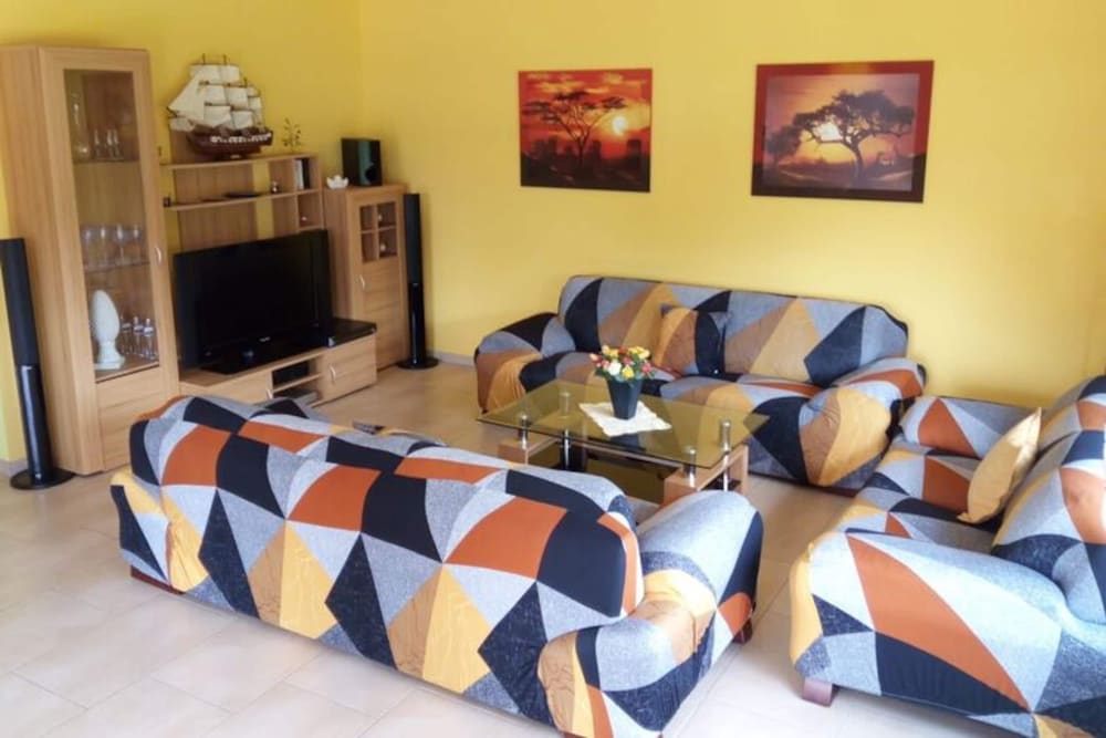 Classic Apartment, 3 Bedrooms photo 3