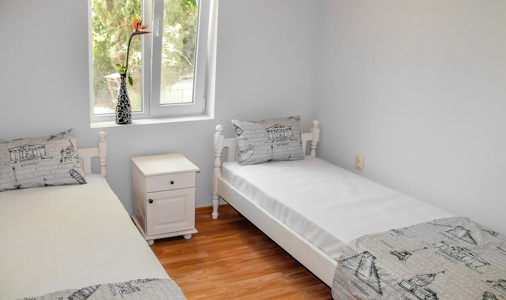 Family Villa, Multiple Bedrooms, Sea View, Sea Facing photo 1