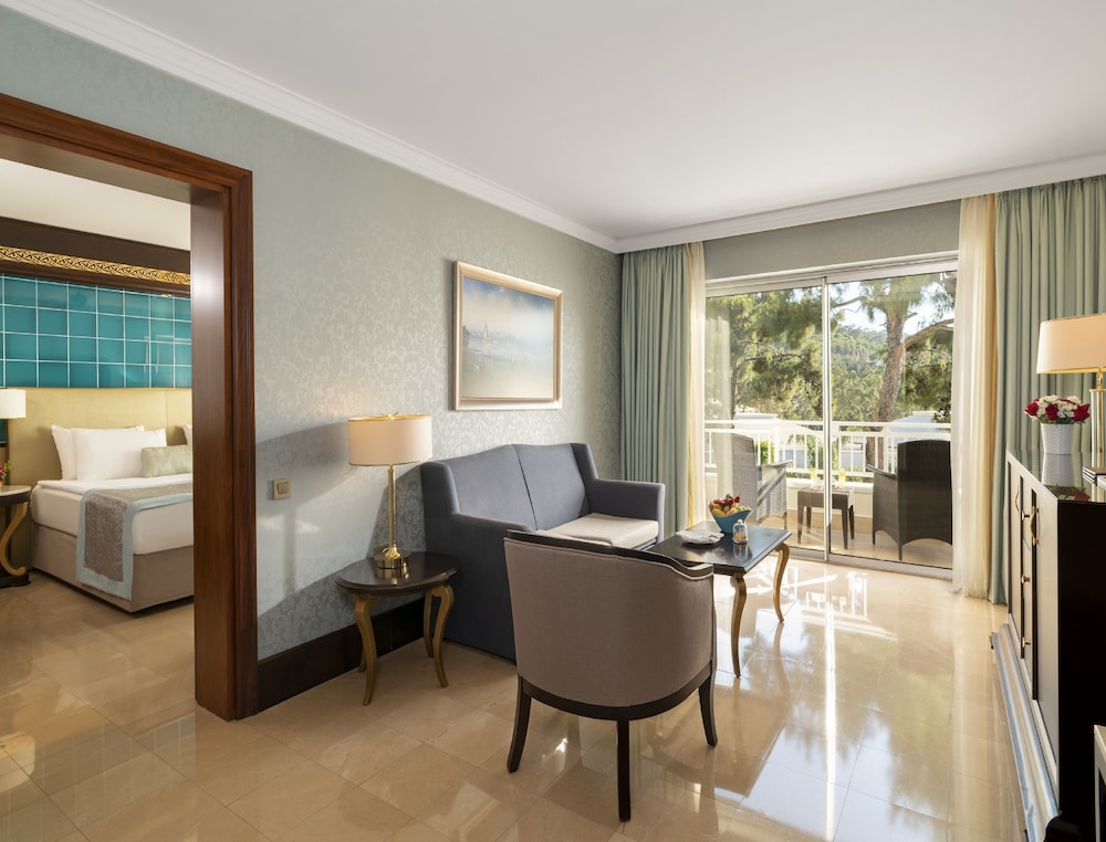 Suite, Garden View