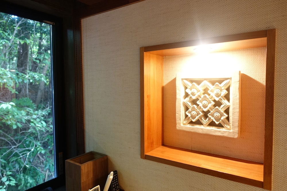 Premium Twin Room photo 2