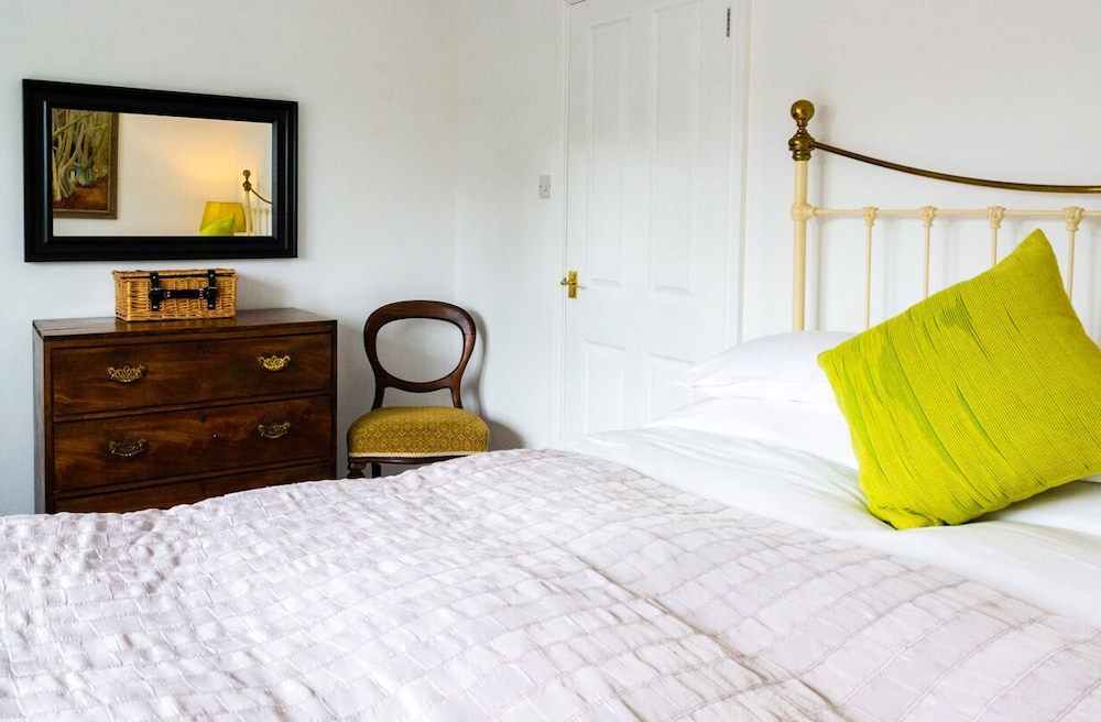 Apartment, Ensuite, Garden View photo 3