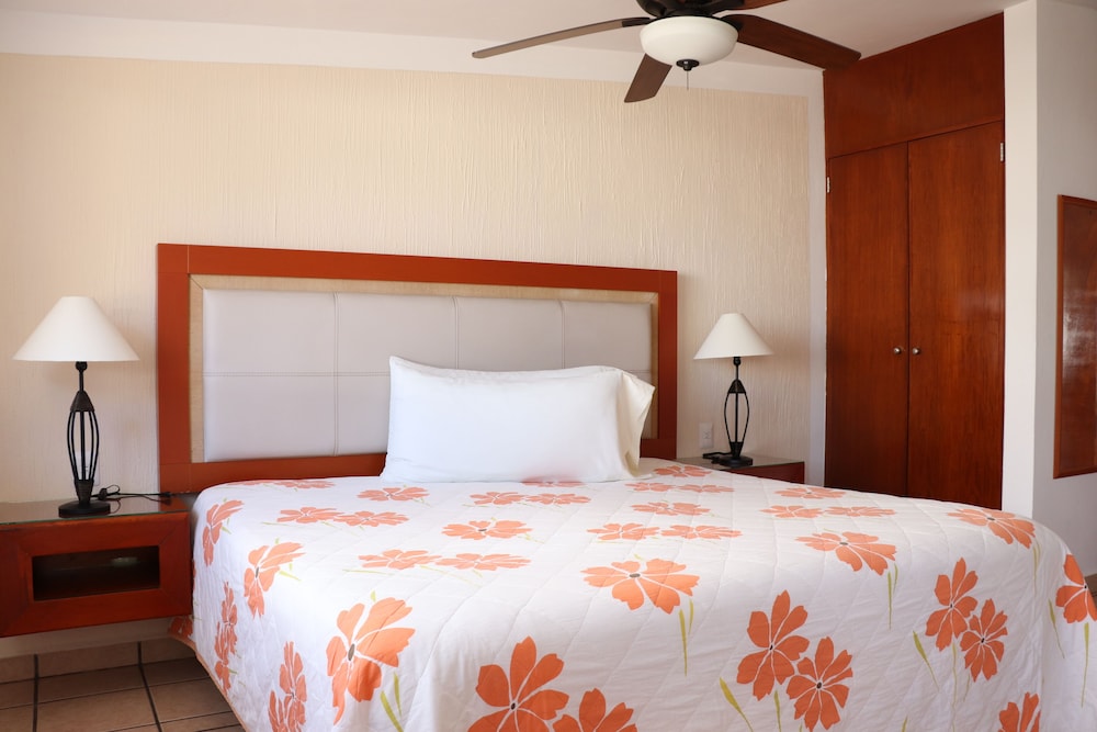Traditional Room, 1 King Bed