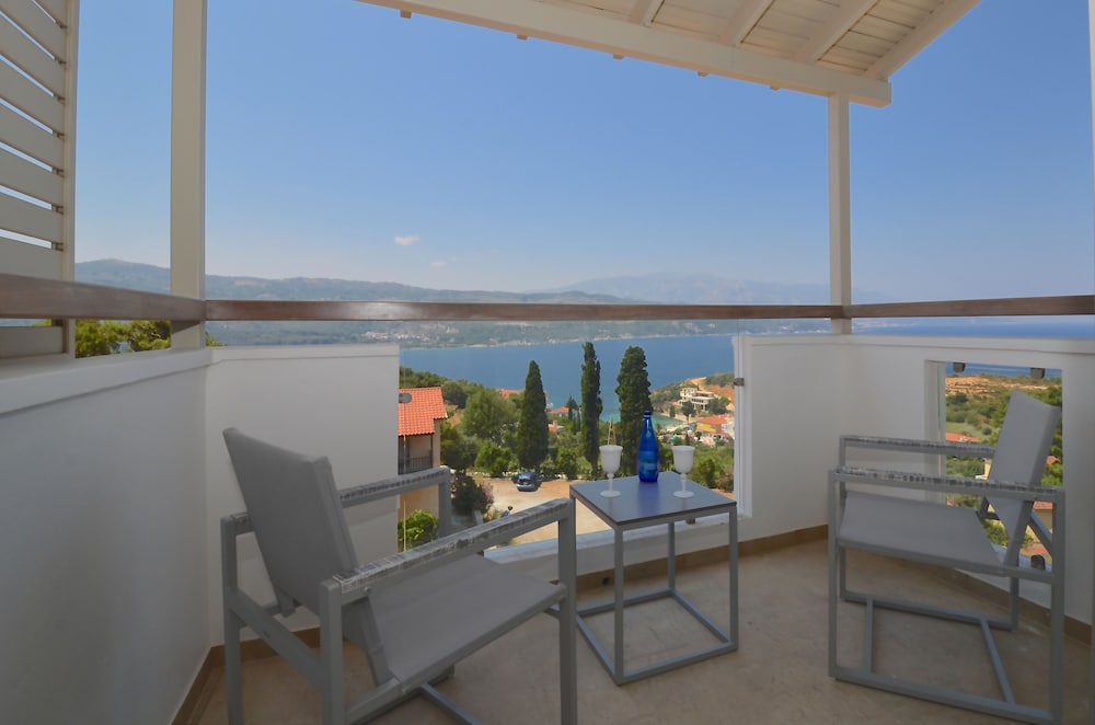 Deluxe Double Room, Sea View - Photo 1