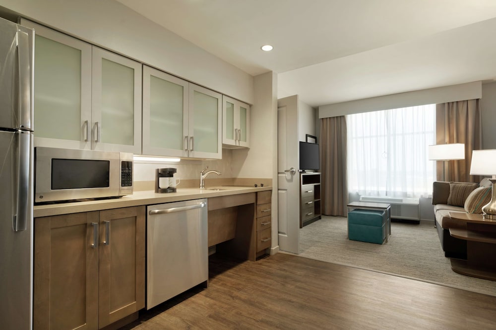 Suite, 2 Queen Beds, Accessible, Bathtub (Mobility & Hearing) photo 3