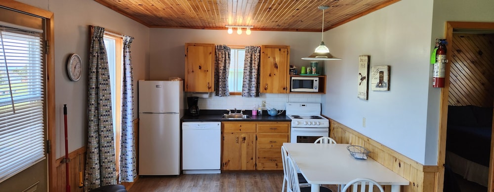 Deluxe Cottage photo 2