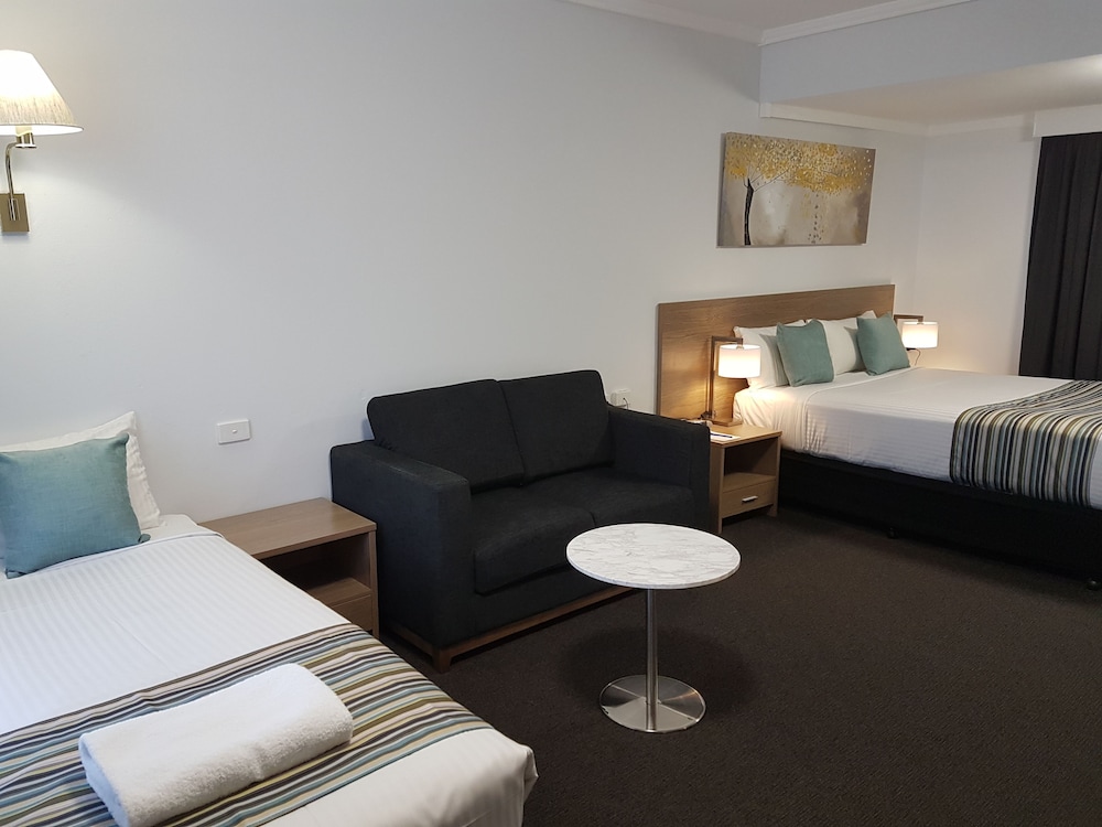 Twin Room - Photo 2
