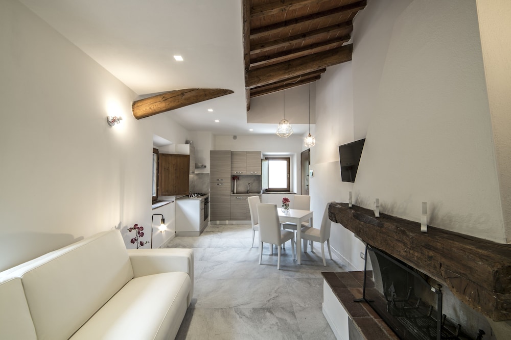 Superior Apartment, 1 Bedroom, Non Smoking, Kitchen - Photo 1