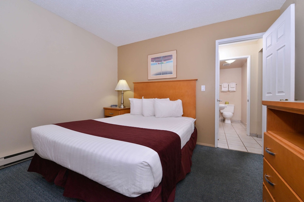 Suite, 1 Queen Bed, Non Smoking (2 Twin)