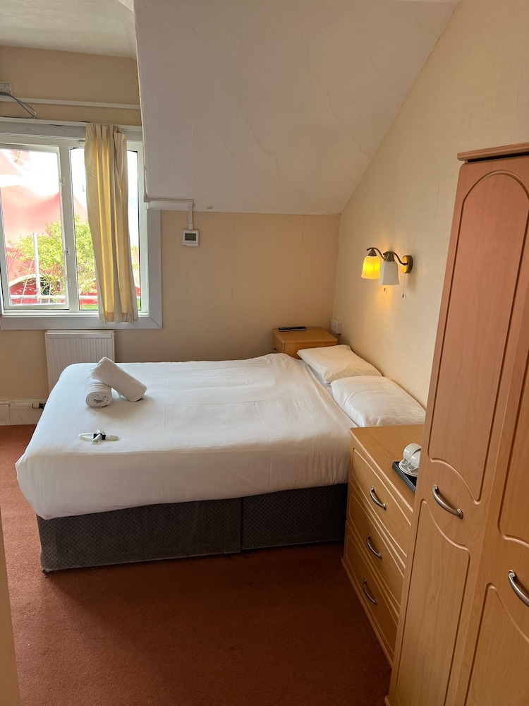 Quadruple Room, Ensuite, Sea View - Photo 2