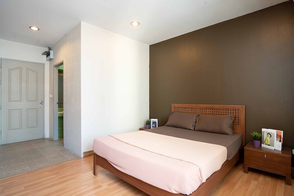 Deluxe Room, Bathtub, City View photo 2