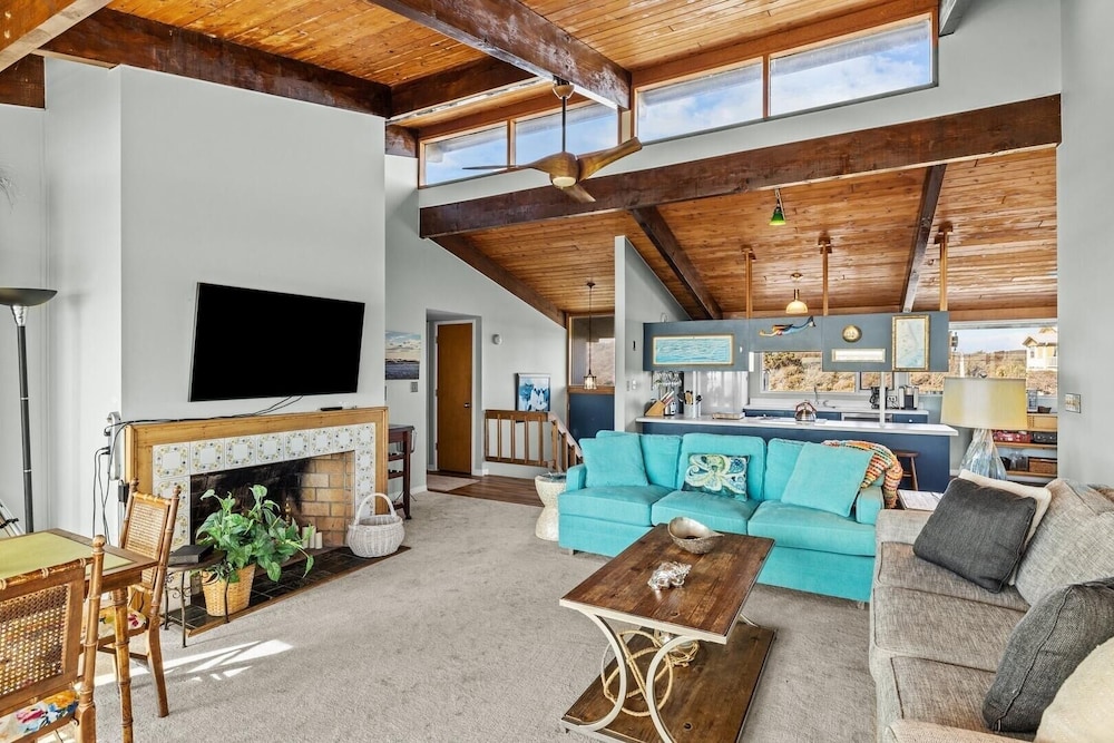 House, 5 Bedrooms photo 2