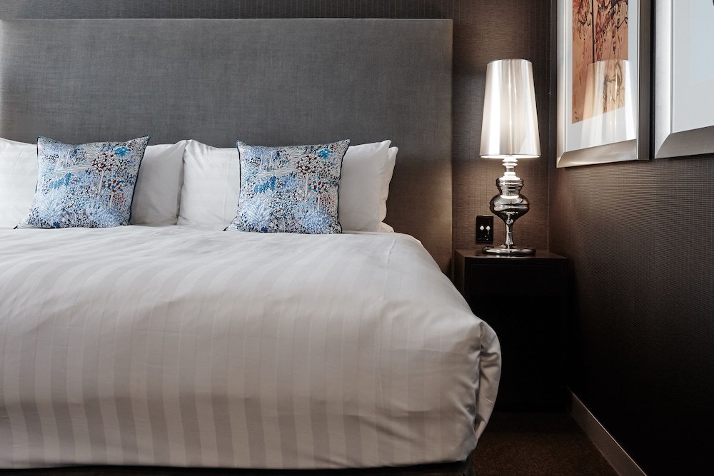 Room, 2 Bedrooms